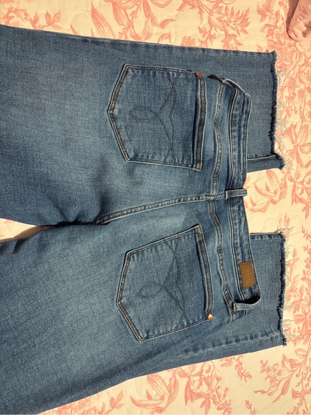 Judy Blue Raw Hem Cropped Blue Denim Ankle Jeans